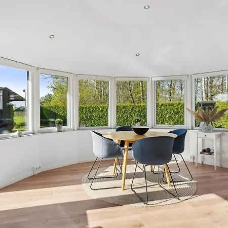 Дом отдыха Gorgeous In With Kitchen *